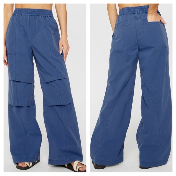 Blue Fabletics Utility Twill Cargo Pants Size XSmall Short NWT - Picture 1 of 5